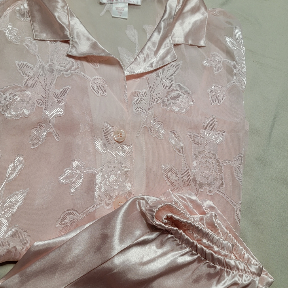 Oscar de la Renta Pink Satin Label PJ's